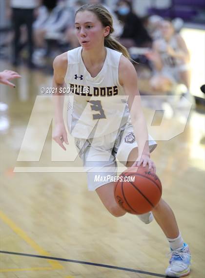 Thumbnail 2 in Bloom-Carroll vs. Circleville photogallery.