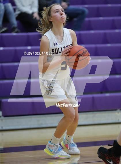 Thumbnail 1 in Bloom-Carroll vs. Circleville photogallery.