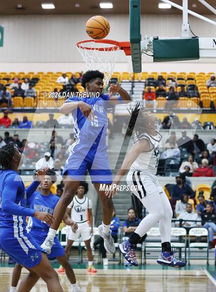 Thumbnail 1 in Norview vs Woodside (VHSL 5B Semifinal) photogallery.