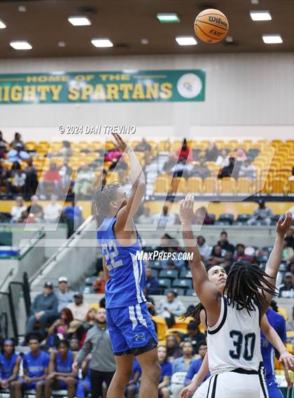 Thumbnail 3 in Norview vs Woodside (VHSL 5B Semifinal) photogallery.