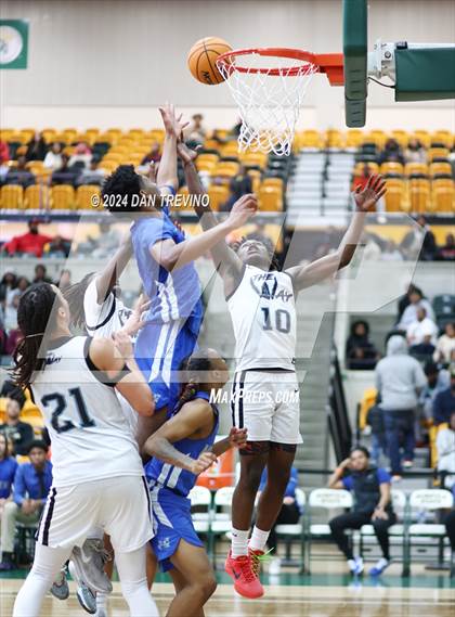 Thumbnail 3 in Norview vs Woodside (VHSL 5B Semifinal) photogallery.