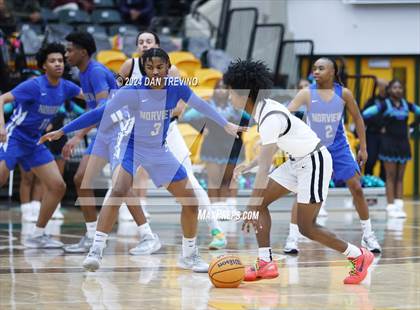 Thumbnail 1 in Norview vs Woodside (VHSL 5B Semifinal) photogallery.