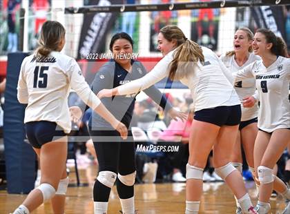 Thumbnail 2 in Marin Catholic vs. Madison (Durango Fall Classic) photogallery.