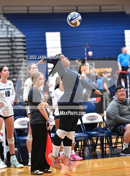 Thumbnail 3 in Marin Catholic vs. Madison (Durango Fall Classic) photogallery.