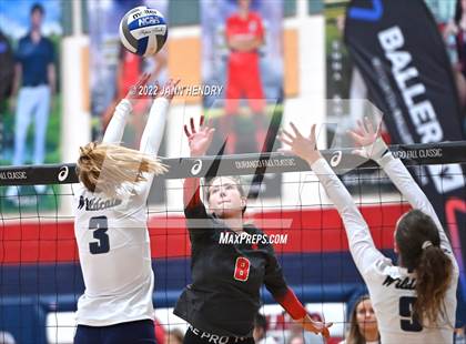 Thumbnail 1 in Marin Catholic vs. Madison (Durango Fall Classic) photogallery.