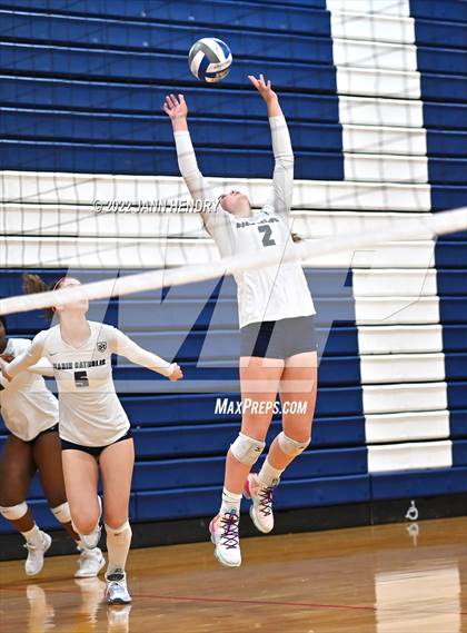 Thumbnail 1 in Marin Catholic vs. Madison (Durango Fall Classic) photogallery.