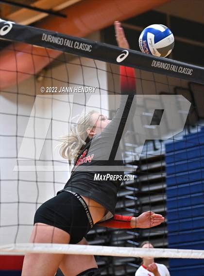 Thumbnail 2 in Marin Catholic vs. Madison (Durango Fall Classic) photogallery.