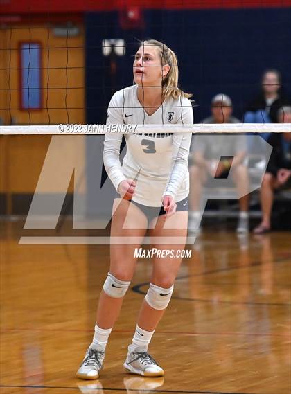 Thumbnail 2 in Marin Catholic vs. Madison (Durango Fall Classic) photogallery.