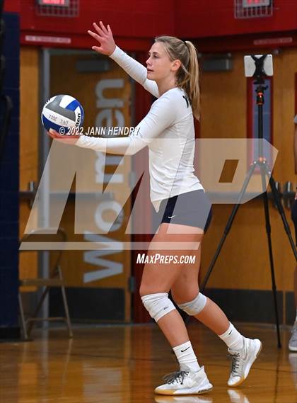 Thumbnail 3 in Marin Catholic vs. Madison (Durango Fall Classic) photogallery.