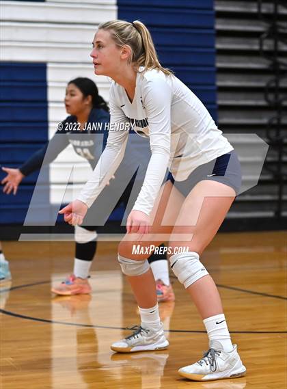 Thumbnail 3 in Marin Catholic vs. Madison (Durango Fall Classic) photogallery.