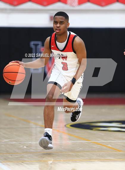 Thumbnail 3 in  Notre Dame (SO) @ Harvard-Westlake photogallery.
