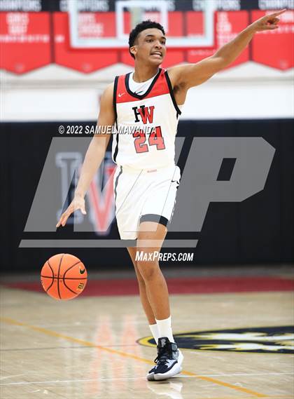 Thumbnail 2 in  Notre Dame (SO) @ Harvard-Westlake photogallery.