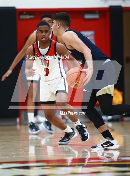 Thumbnail 1 in  Notre Dame (SO) @ Harvard-Westlake photogallery.