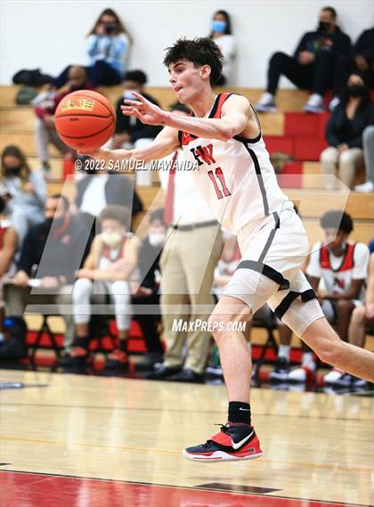 Thumbnail 1 in  Notre Dame (SO) @ Harvard-Westlake photogallery.