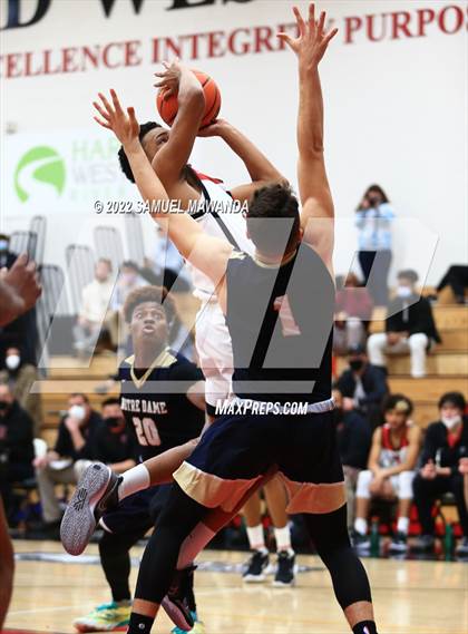 Thumbnail 3 in  Notre Dame (SO) @ Harvard-Westlake photogallery.