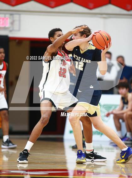 Thumbnail 3 in  Notre Dame (SO) @ Harvard-Westlake photogallery.