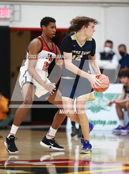Thumbnail 2 in  Notre Dame (SO) @ Harvard-Westlake photogallery.