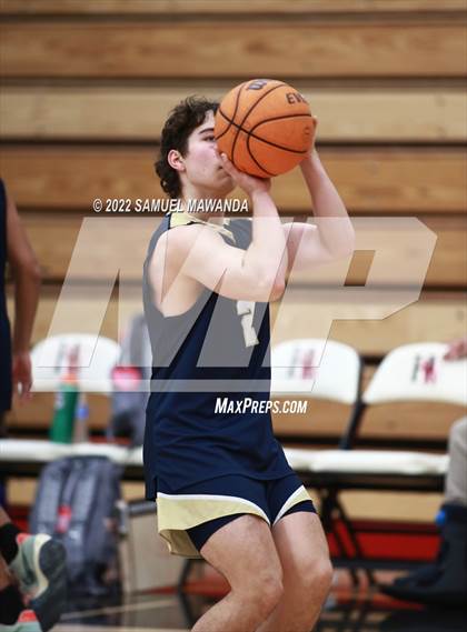 Thumbnail 3 in  Notre Dame (SO) @ Harvard-Westlake photogallery.