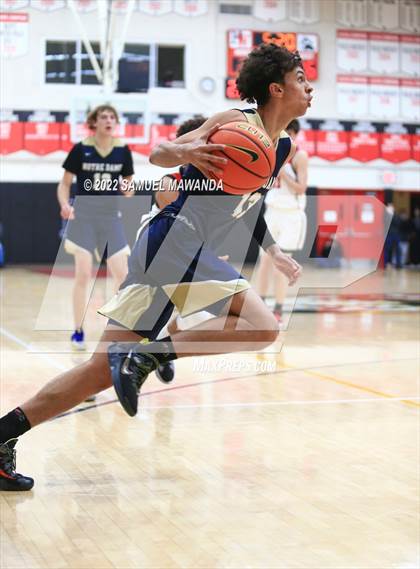 Thumbnail 3 in  Notre Dame (SO) @ Harvard-Westlake photogallery.