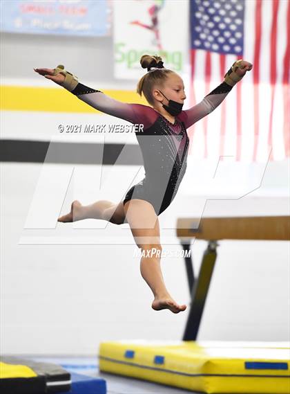Thumbnail 2 in Frontier vs Orchard Park vs Clarence photogallery.