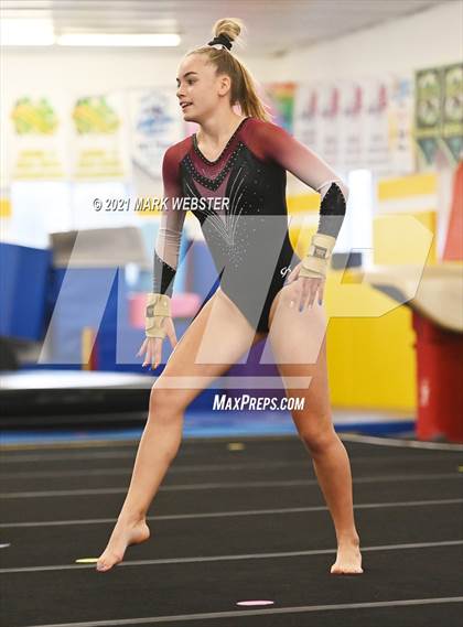 Thumbnail 3 in Frontier vs Orchard Park vs Clarence photogallery.