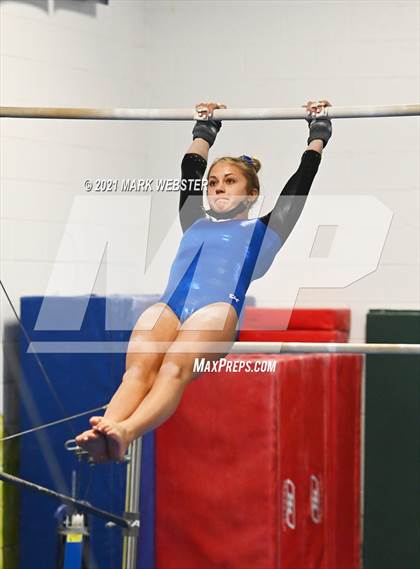 Thumbnail 3 in Frontier vs Orchard Park vs Clarence photogallery.