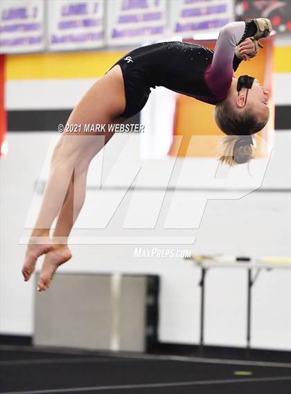 Thumbnail 3 in Frontier vs Orchard Park vs Clarence photogallery.