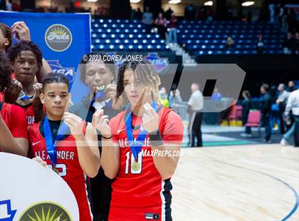 Thumbnail 1 in Alexander vs Lee County (GHSA 6A State Championship) photogallery.