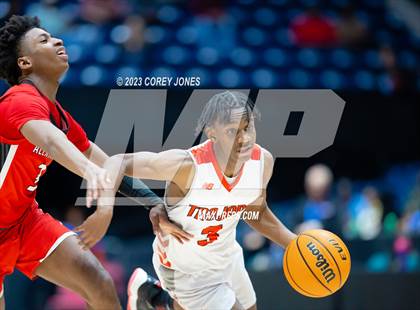 Thumbnail 2 in Alexander vs Lee County (GHSA 6A State Championship) photogallery.