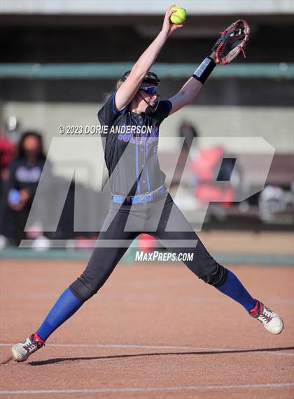 Thumbnail 3 in Vista del Lago vs. Folsom photogallery.