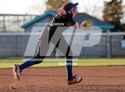 Thumbnail 3 in Vista del Lago vs. Folsom photogallery.