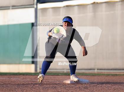Thumbnail 3 in Vista del Lago vs. Folsom photogallery.