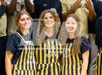 Thumbnail 1 in Archbishop Stepinac @ Paul VI photogallery.