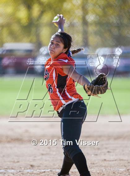 Thumbnail 3 in Sterling vs. Lamar (CHSAA 3A Quarterfinals) photogallery.