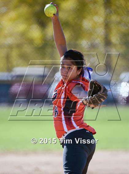 Thumbnail 3 in Sterling vs. Lamar (CHSAA 3A Quarterfinals) photogallery.