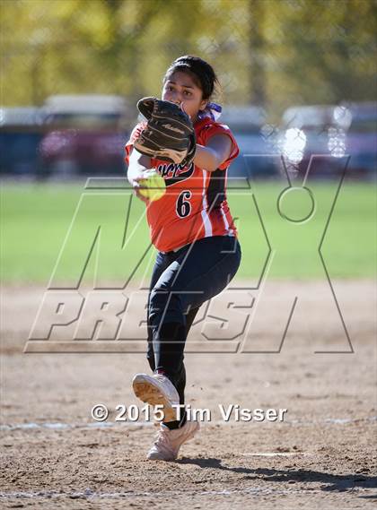 Thumbnail 2 in Sterling vs. Lamar (CHSAA 3A Quarterfinals) photogallery.