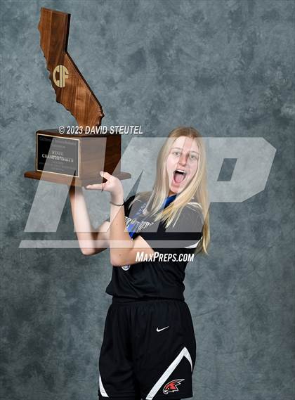 Thumbnail 3 in Shalhevet (CIF State D4 Award Photos) photogallery.