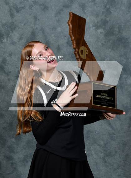 Thumbnail 3 in Shalhevet (CIF State D4 Award Photos) photogallery.