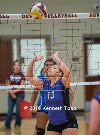 Thumbnail 3 in D'Hanis vs. Lanier (Arabian Round-up) photogallery.