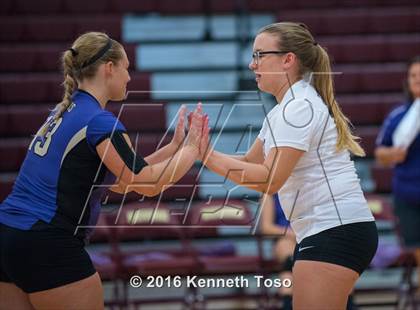 Thumbnail 2 in D'Hanis vs. Lanier (Arabian Round-up) photogallery.