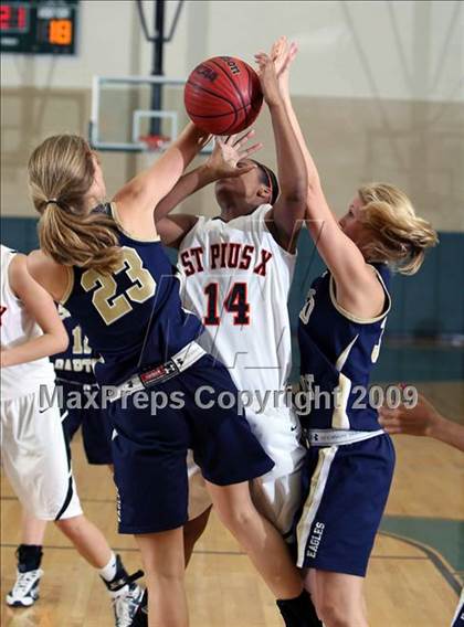 Thumbnail 3 in St. Pius X vs Second Baptist (John Cooper Invitational 2009) photogallery.
