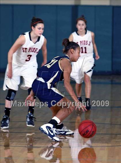 Thumbnail 1 in St. Pius X vs Second Baptist (John Cooper Invitational 2009) photogallery.
