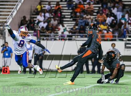 Thumbnail 1 in Washington vs. Bolles (FHSAA 4A Final)  photogallery.
