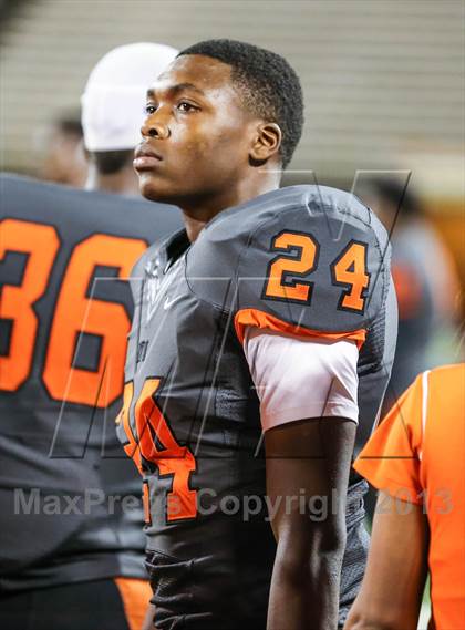 Thumbnail 2 in Washington vs. Bolles (FHSAA 4A Final)  photogallery.