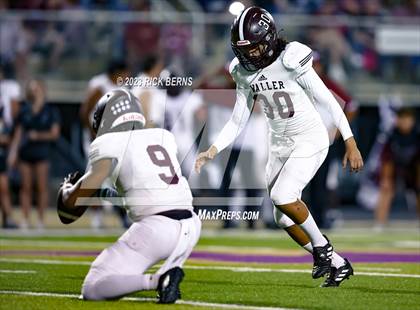 Thumbnail 2 in Lake Creek vs Waller photogallery.