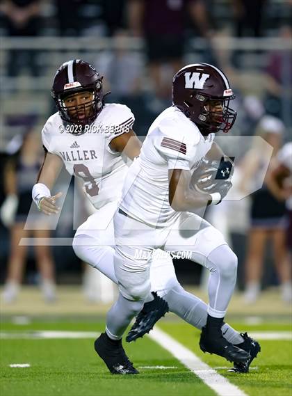 Thumbnail 3 in Lake Creek vs Waller photogallery.