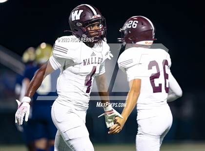 Thumbnail 1 in Lake Creek vs Waller photogallery.