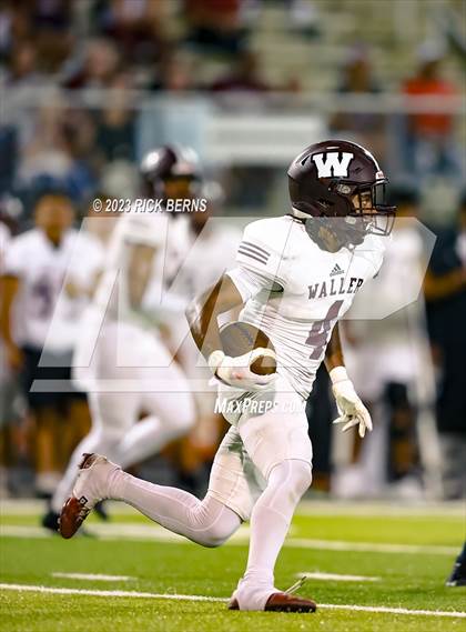 Thumbnail 2 in Lake Creek vs Waller photogallery.