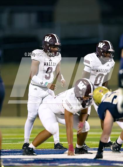 Thumbnail 3 in Lake Creek vs Waller photogallery.