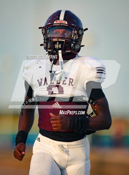 Thumbnail 1 in Lake Creek vs Waller photogallery.